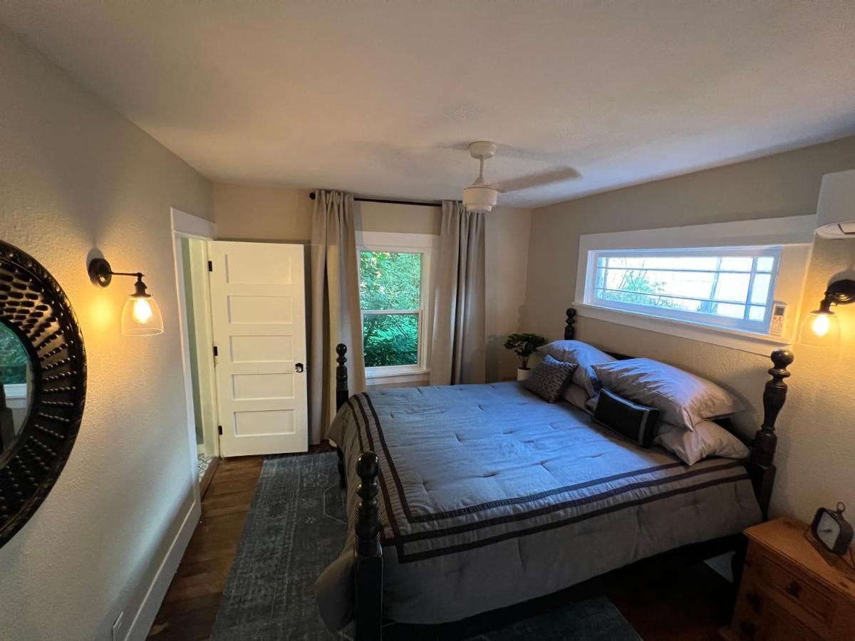 Downtown Williams, Walk Everywhere, Remodeled Exterior foto